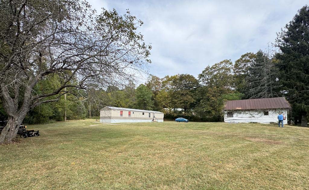 2006 St. Rt. 279 2006 St. Rt. 279, Oak Hill OH 45656